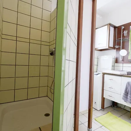 70 M2 Avec Balcons Et Parking شقة ليل