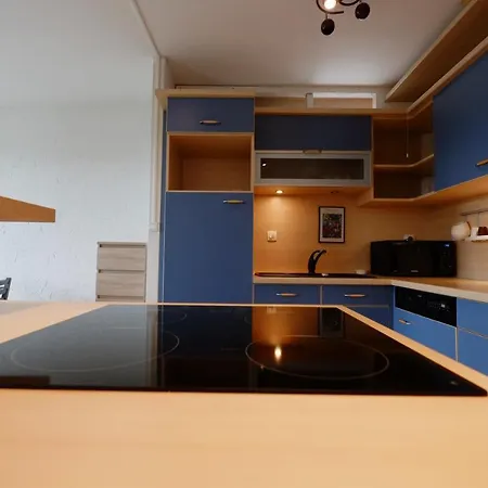 شقة 70 M2 Avec Balcons Et Parking *